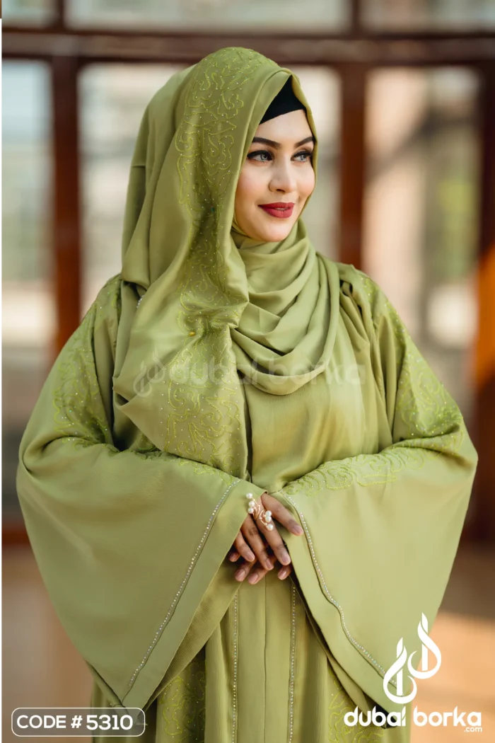 Seerat Zafran Ari Borka – Eid Ul Fitr 2025 Exclusive Collection - Image 2