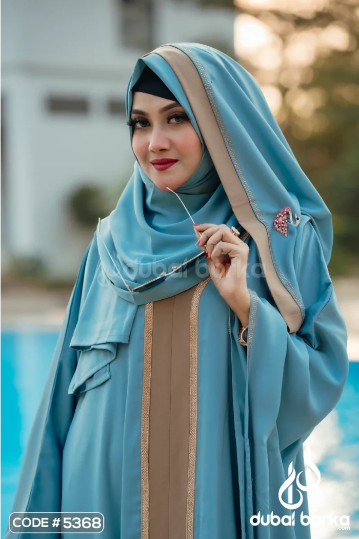 Zeenat Contrast Abaya – A Statement of Elegance for Eid 2025 - Image 9