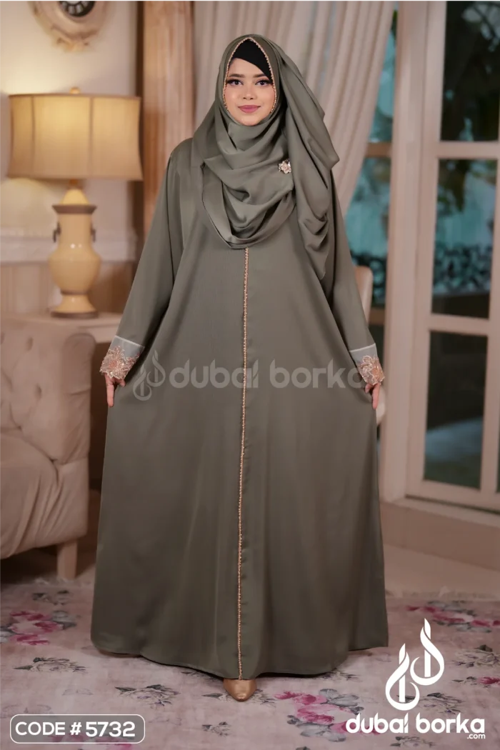 Pariza Lace Borka – Premium Zafran Fabric with Elegant Karchupi Lace Work - Image 5